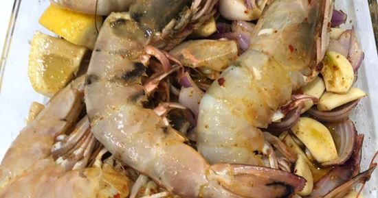 الصورة: جمبري بقشره متبل للشوي