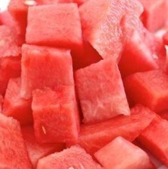 الصورة: بطيخ مقطع