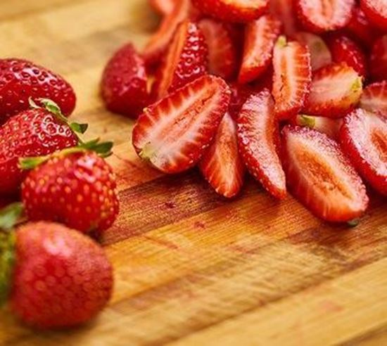 الصورة: فراولة قطع