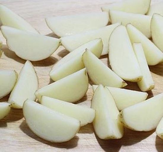 الصورة: بطاطس ويدجز