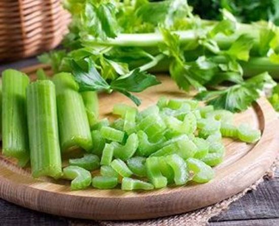 الصورة: كرفس افرنجي مقطع